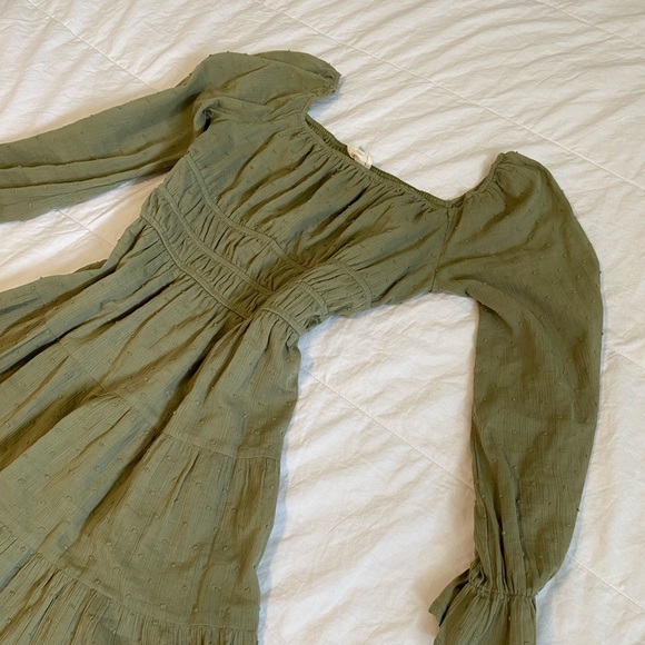 Green Ruffled Dress - Picture 2 of 2